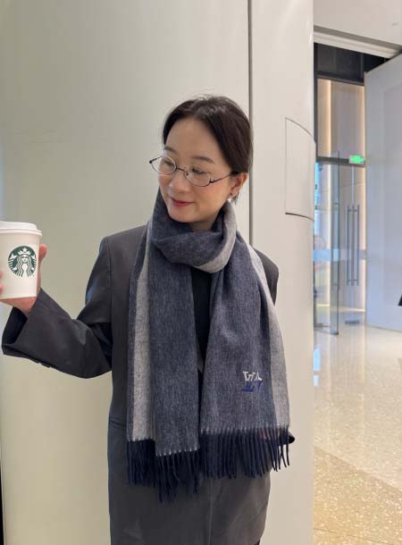 2025年12月11日入荷新品Louis Vuittonマフラーギフト/誕生日/記念品/アクセサリーkaka工場