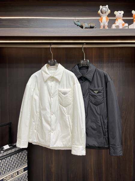 2025年12月16日入荷新作Pradaジャケット秋冬高品質/人気/ASB工場