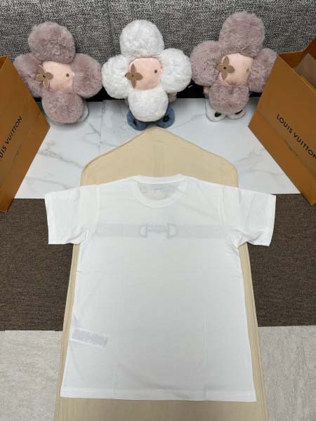 2025年11月17日秋冬新作Guccitシャツ高品質人気商品/XQY工場