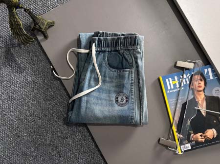 2025年11月18日秋冬新作Burberryジーパン高品質人気商品/XQY工場