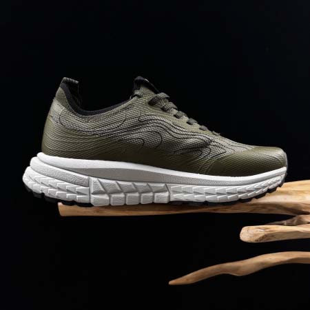 2025年12月25日入荷新品Under Armour人気 スニーカー男女兼用/誕生日プレゼント/XH工場