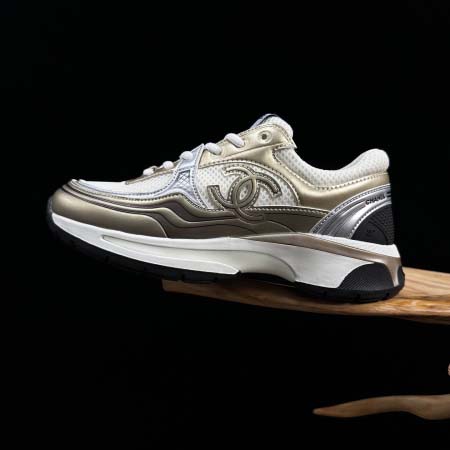 2025年12月25日入荷新品CHANEL人気 スニーカー男女兼用/誕生日プレゼント/XH工場