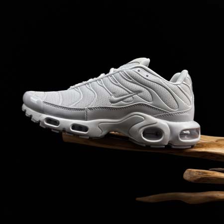 2025年12月25日入荷新品Nike Air Max Plus人気 スニーカー男女兼用/誕生日プレゼント/XH工場