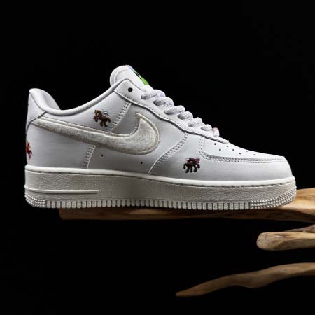 2025年12月25日入荷新品Nike Air Force 1 ’07人気 スニーカー男女兼用/誕生日プレゼント/XH工場