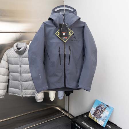 2025年12月1日秋冬新作ARCTERYXダウンジャケット...