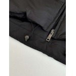 2025年12月1日秋冬新作Pradaダウンジャケット高品質人気商品/LDF工場