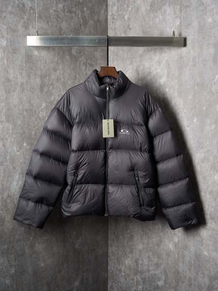 2025年12月4日秋冬新作Balenciagaダウンジャケ...