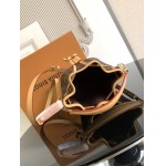 2025年12月8日入荷ヴィトン バッグM81266 13 x 16 x 10高品質新作/誕生日プレゼント