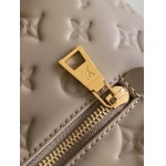 2025年12月8日入荷ヴィトン バッグM13389M13387 M13357 M13358 Coussin BackpackMonogram CoussinLV 21 x 26 x 10高品質新作/誕生日プレゼント