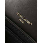 2025年12月8日入荷ヴィトン バッグM13389M13387 M13357 M13358 Coussin BackpackMonogram CoussinLV 21 x 26 x 10 高品質新作/誕生日プレゼント