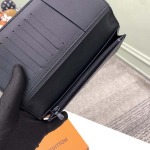 2025年12月8日入荷ヴィトン財布M69038BrazzaTaurillonMonogram 10 x 19 x 2 cm高品質新作/誕生日プレゼント