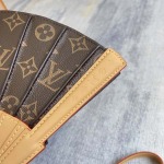 2025年12月9日入荷Louis Vuitton バッグM14804 LV Fan Monogram 2025 Monogram 19 x 6 x 37 6.7 高品質新作/誕生日プレゼント/ZC工場