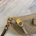 2025年12月9日入荷Louis Vuitton バッグ Easy Pouch M13614 M82346 M81862 M81066 M80349M14421 Easy PouchMonogram 高品質新作/誕生日プレゼント/ZC工場