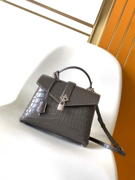 2025年12月9日入荷Louis Vuitton バッグN...