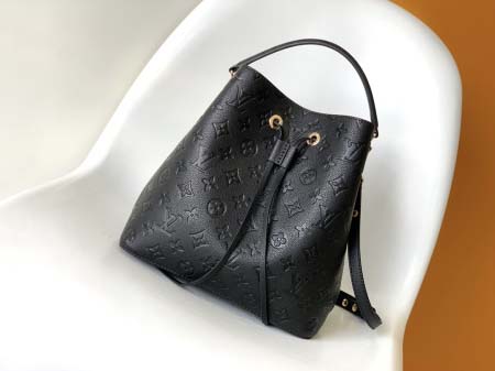 2025年12月9日入荷Louis Vuitton バッグM...