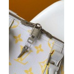 2025年12月9日入荷Louis Vuitton バッグ M14834 Keepall Bandoulière 50 Monogram Glow Monogram 29 x 23 x 50 Monogram Glow 高品質新作/誕生日プ