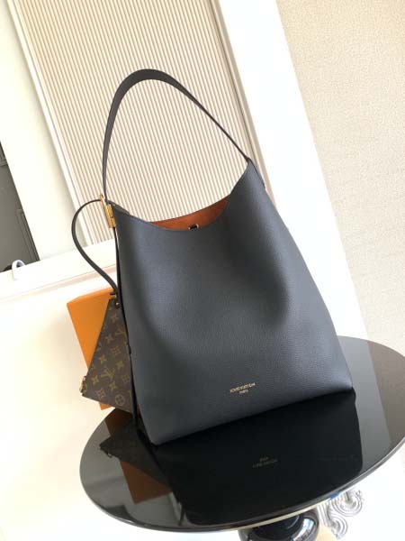 2025年12月9日入荷Louis Vuitton バッグM...