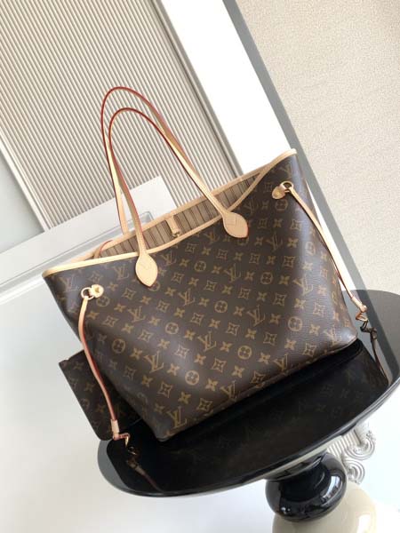 2025年12月9日入荷Louis Vuitton バッグM...