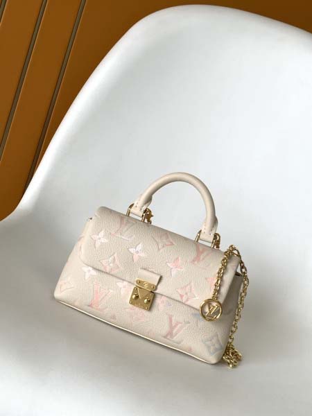 2025年12月9日入荷Louis Vuitton バッグM...