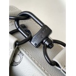 2025年12月9日入荷Louis Vuitton バッグM46603 M46602 M46604 Trio Monogram 25×18.5×7cm 高品質新作/誕生日プレゼント/ZC工場