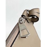 2025年12月9日入荷Louis Vuitton バッグM13179 M13180 MahinaBoundless——House 16.9 x 13.2 x 6.7 高品質新作/誕生日プレゼント/ZC工場