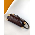 2025年12月9日入荷Louis Vuitton バッグM26304 2025 Side Trunk Monogram 23.5 x 16. 高品質新作/誕生日プレゼント/ZC工場