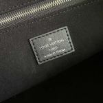 2025年12月9日入荷Louis Vuitton バッグM24861 CarryAll Cargo 33.5 x 23 x 15 高品質新作/誕生日プレゼント/ZC工場