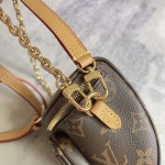 2025年12月9日入荷Louis Vuitton バッグM82335  Mini Bumbag Monogram 17.0 x 12.0 x 9.5 Monogram 高品質新作/誕生日プレゼント/ZC工場