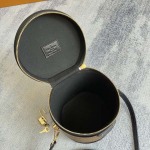 2025年12月9日入荷Louis Vuitton バッグM43986 VANITY LV Cannes Nicolas Ghesquière MonogramMonogram Reverse size 15 高品質新作/誕生日プレゼント/