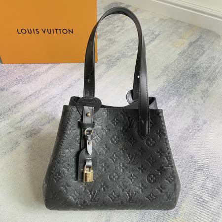 2025年12月9日入荷Louis Vuitton バッグM...