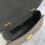 2025年12月9日入荷Louis Vuitton バッグMonogram Monogram Reverse Tilsitt 1988 LV S-lock M46548 24 x 18 x 7 高品質新作/誕生日プレゼント/ZC工場