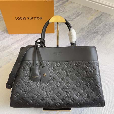 2025年12月10日入荷Louis Vuitton バッグ...