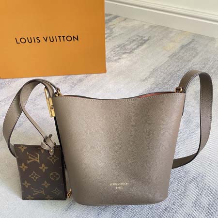 2025年12月10日入荷Louis Vuitton バッグ...