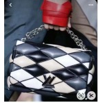 2025年12月10日入荷Louis Vuitton バッグ高品質新作/誕生日プレゼント/ZC工場