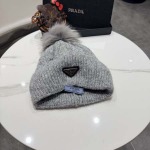 2025年12月10日入荷新品Prada帽子ギフト/誕生日/記念品/アクセサリーkaka工場