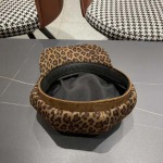 2025年12月10日入荷新品Prada帽子ギフト/誕生日/記念品/アクセサリーkaka工場