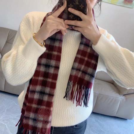 2025年12月10日入荷新品Loeweマフラーギフト/誕生...