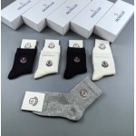 2025年12月10日入荷新品MONCLER靴下ギフト/誕生日/記念品/アクセサリーkaka工場