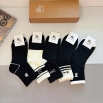 2025年12月10日入荷新品BURBERRY靴下ギフト/誕生日/記念品/アクセサリーkaka工場