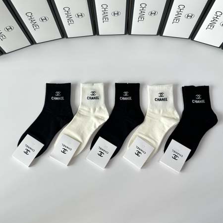 2025年12月10日入荷新品Chanel靴下ギフト/誕生日...