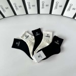 2025年12月10日入荷新品Chanel靴下ギフト/誕生日/記念品/アクセサリーkaka工場