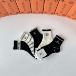 2025年12月10日入荷新品LOUIS VUITTON靴下ギフト/誕生日/記念品/アクセサリーkaka工場