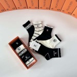 2025年12月10日入荷新品LOUIS VUITTON靴下ギフト/誕生日/記念品/アクセサリーkaka工場