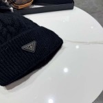 2025年12月11日入荷新品Prada帽子ギフト/誕生日/記念品/アクセサリーkaka工場