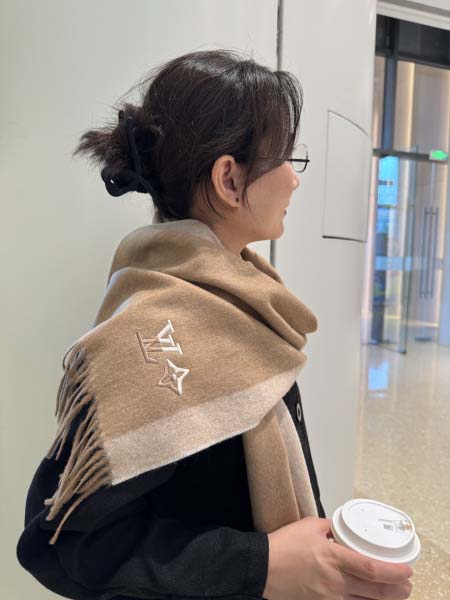 2025年12月11日入荷新品Louis Vuittonマフ...