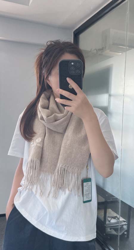 2025年12月11日入荷新品Loro Pianaマフラーギ...