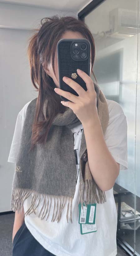 2025年12月11日入荷新品Loro Pianaマフラーギ...