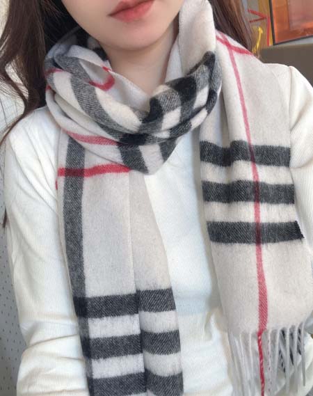 2025年12月11日入荷新品Burberryマフラーギフト...