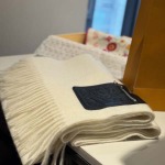 2025年12月11日入荷新品Loeweマフラーギフト/誕生日/記念品/アクセサリーkaka工場