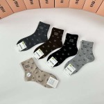 2025年12月11日入荷新品MiuMiu靴下ギフト/誕生日/記念品/アクセサリーkaka工場